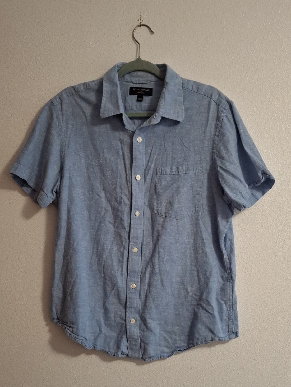 Banana Republic Light Blue Linen Blend Short-Sleeve Button-Down Shirt
